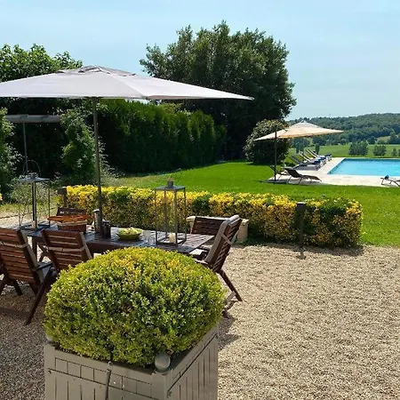 فيلة Petit Chateau Le Bouge, Entire House - Entier